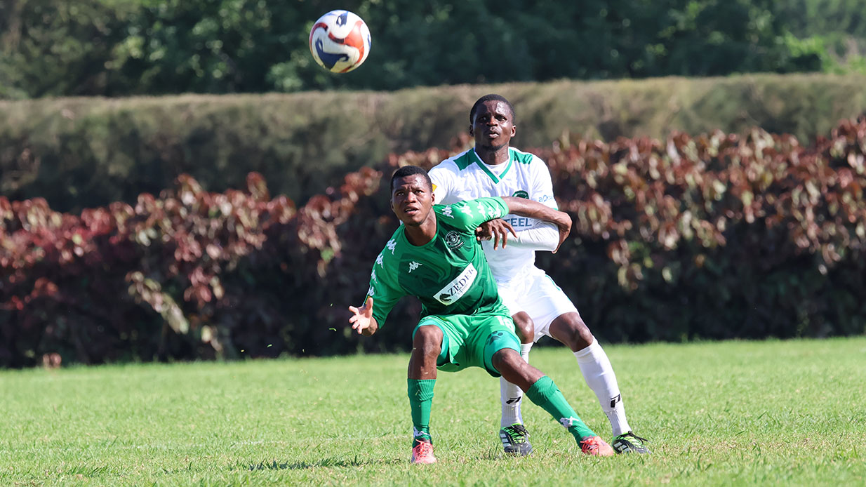 Tabankulu Celtics’ Malangeni Dlamini tries to shake off a challenge from Nsingizini Hotspurs’ Thando Langa during an MTN Premier League clash. (File pic)